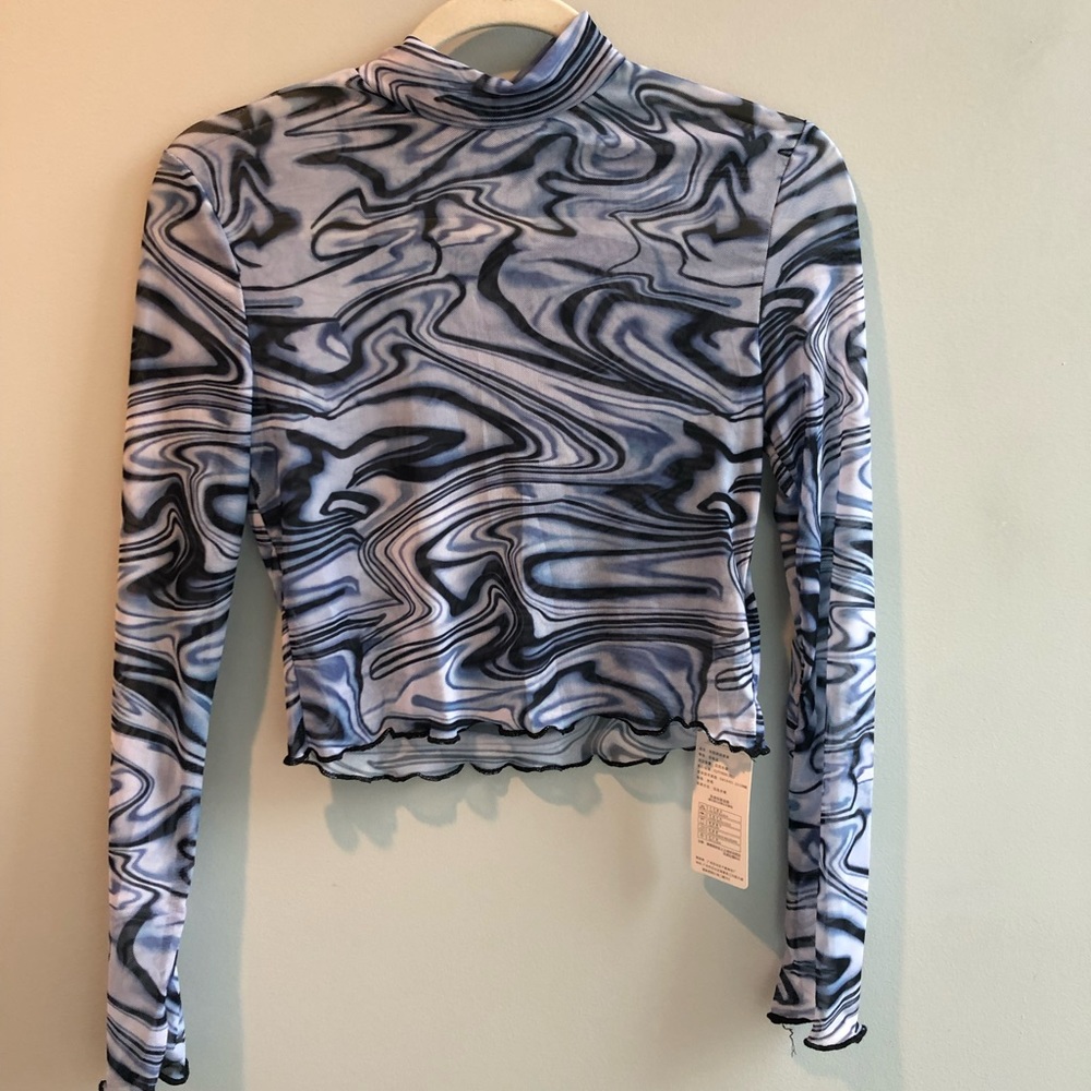 Brand New Cropped Swirl Shirt